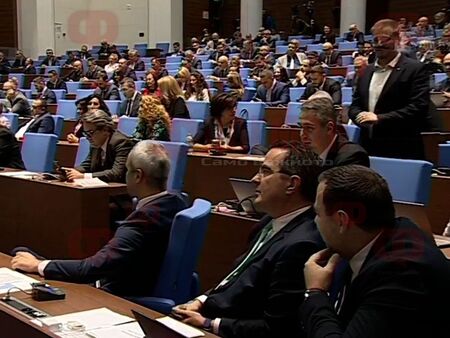 Божидар Божанов от ПП ДБ призова управляващите да не се