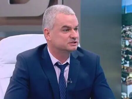 Арестуваха шефа на Пето РУ Пламен Максимов