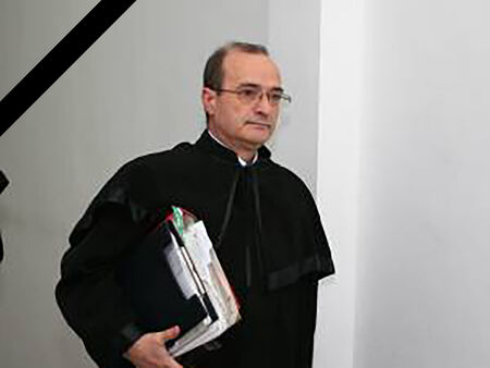 Почина бургаският съдия Захарин Захариев