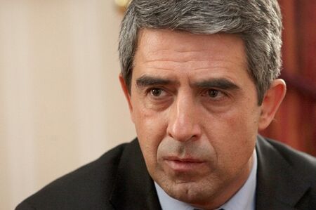 През 1997 г и 2013 2014 г президентът търсеше как