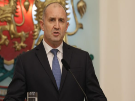 След оставката на кабинета "Желязков": Започват консултациите при президента Радев