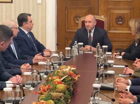 Не искам по никакъв начин да превръщаме тези консултации в