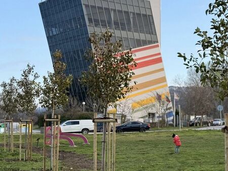 Изграждат Алея на рока край брега на морето