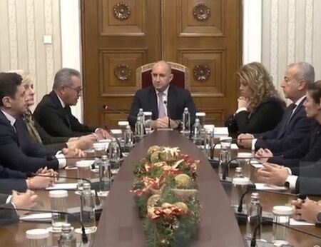 "ДПС-Ново начало" пред Радев: Избори с машинен вот, но не с тези "мадуровки" (ВИДЕО)