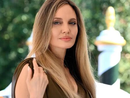 Анджелина Джоли показа белезите от мастектомията, призова за достъпна превенция на рака за жените
