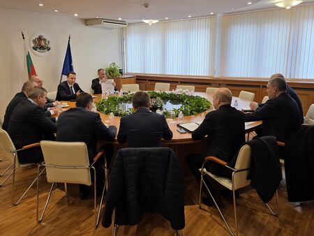 Готови ли са ЕРП-тата за зимния сезон? Жечо Станков разпореди да се вземат мерки