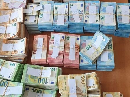 Над 400 000 евро са иззети при акция срещу пране на пари в София