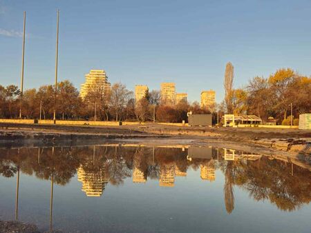 Мъгливи сутрини и слънчеви следобеди: Температурите тръгват нагоре до уикенда