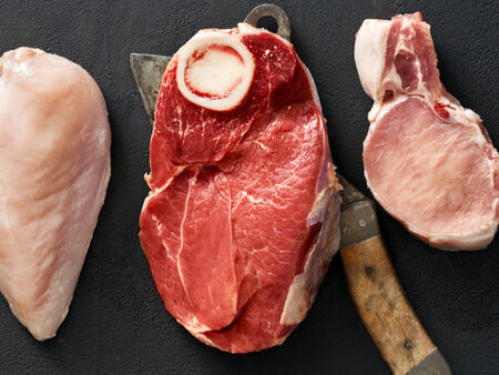 Прясно или не? Как да разпознаем качественото месо на пазара