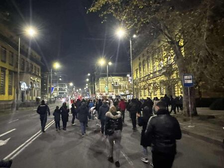 Свикан е нов митинг срещу решения на парламента Днес в