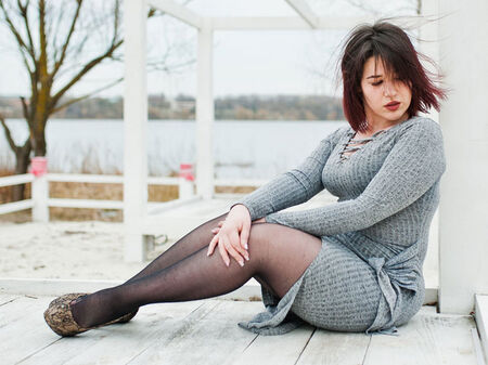 Защо мъжете харесват ниски жени