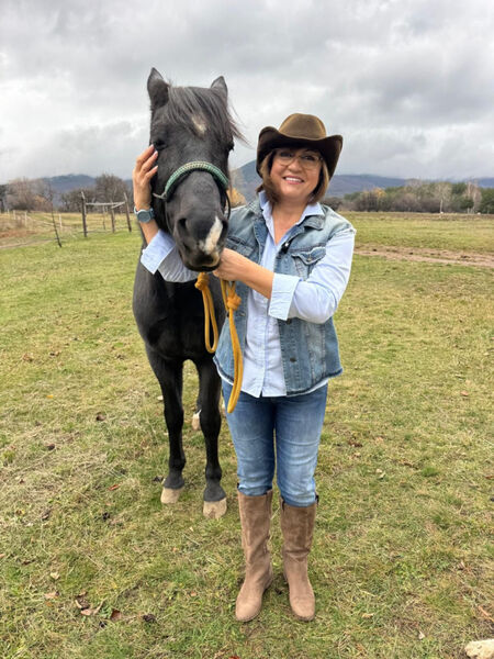 Утре Маргарита Петкова представя премиерно новата си книга „Тъй рече Виктор“ в Бургас