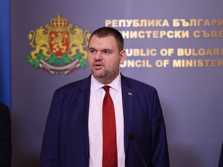 Пеевски се отказва от НСО