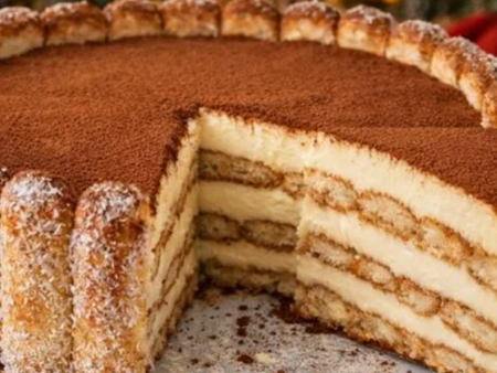 Този десерт без печене е хит на Коледа – едно парче никога не стига!