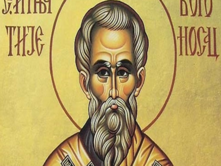 Игнажден чука на вратата: Вярвания, ритуали и как да посрещнем късмета