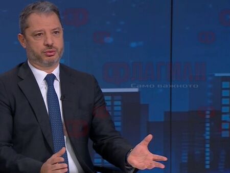 Делян Добрев с предупреждение: Забравете за по-високи заплати през 2025 година