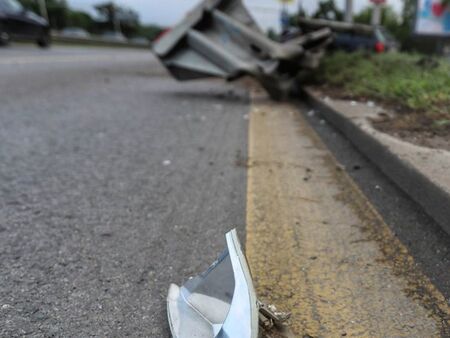 Трагедия край Варна: 18-годишна шофьорка загина, след като се вряза в тир