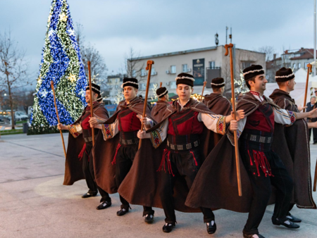 Коледния фестивал завладя с магията си жителите и гостите на Община Царево