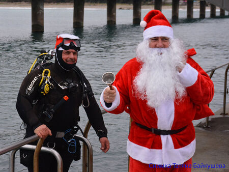 Не ги спря студеното море Водолази от СНЦ Приятели на