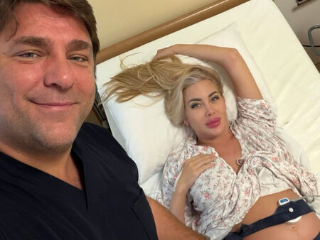 Антония Петрова показа раждането, бебето и изненадата от мъжа й в болницата! (СНИМКИ)