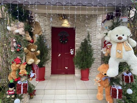 Огромен интерес и впечатляващи коледни украси и аранжировки в 19-ото издание на „Да украсим Бургас"