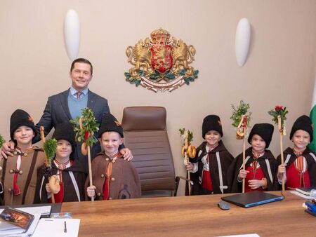 Кметът на Царево с трогателно коледно послание