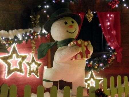 Най-необичайните и уникални коледни базари в света: Пещери, планини и еротични пазари