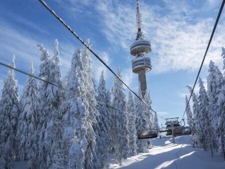 Пампорово отваря ски зоната в неделя, работят оръдия за изкуствен сняг