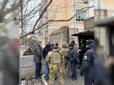 Корупционен скандал в Украйна, депутати от „Слуга на народа“ разследвани от НАБУ