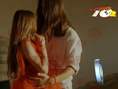 Бургаският дует Paradox с два хита в новогодишното шоу на БНТ