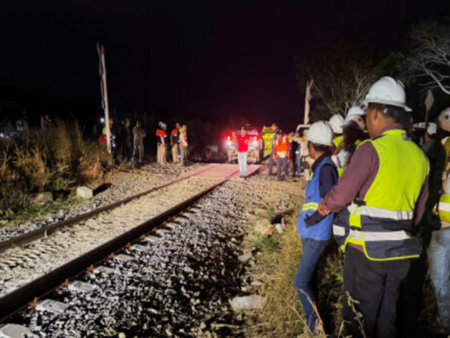 Влак дерайлира в Мексико, има много жертви