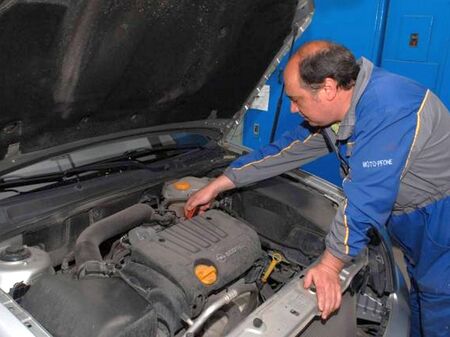 Сервизите сменят цените в евро от Нова година: колко ще платим за ремонт и обслужване