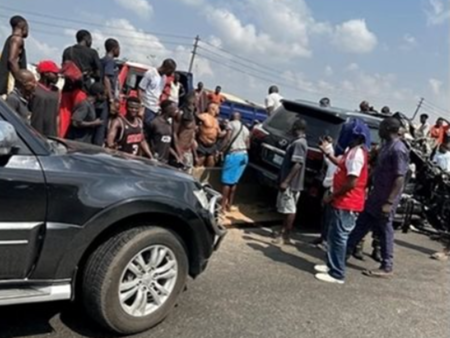 Ужасяваща катастрофа с Антъни Джошуа, двама загинаха пред очите му