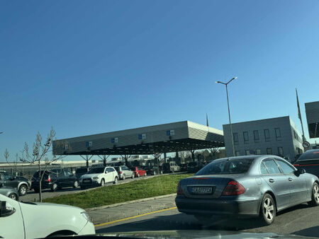 Народът показа червен картон на алчните ни бизнесмени, тръгна на юг