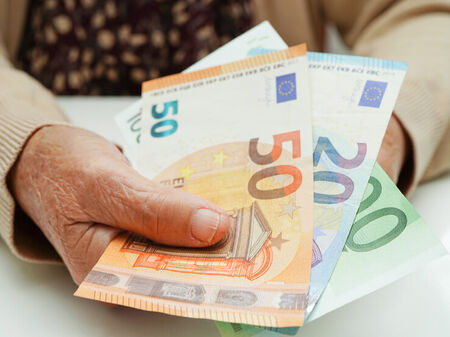 Вдигат възрастта и стажа за пенсия