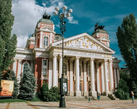 119 години Народен театър-София и как една премиера се превърна в исторически скандал