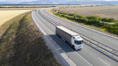 Предвижда се 30% увеличение на тол таксите за камиони от март