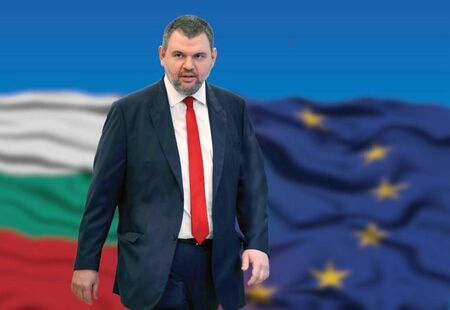 Пеевски честити рождения ден на ДПС