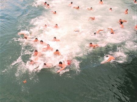 Ето как можете да се включите в ритуала по спасяването на Светия кръст на Йордановден