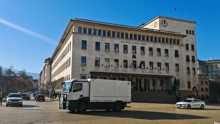 Утре Маргарита Петкова представя премиерно новата си книга „Тъй рече Виктор“ в Бургас