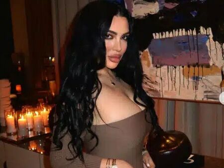 Щерката на фолкпевица изду грамадански бомби