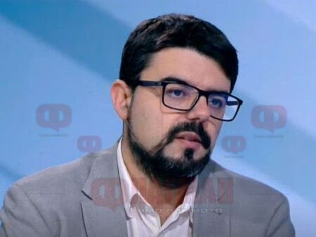 Кой ще придобие активите на „Лукойл“? „Chevron“ фаворит за рафинерията в Бургас