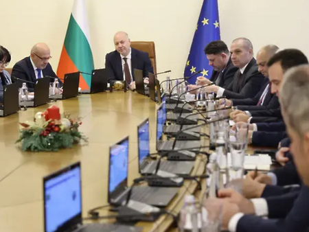 Кабинетът в оставка с първо заседание за 2026 г.
