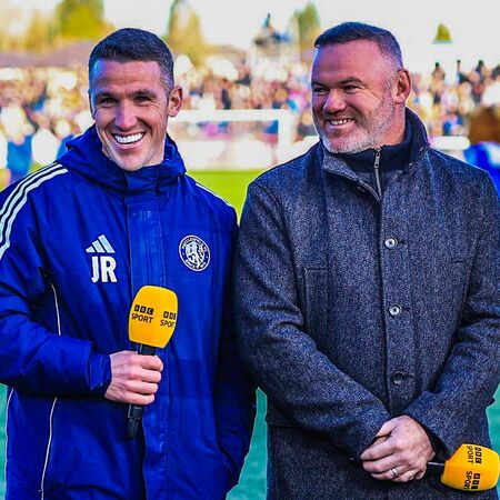 Уейн Рууни на ръба на сълзите, след като брат му сътвори сензацията на века във ФА Къп