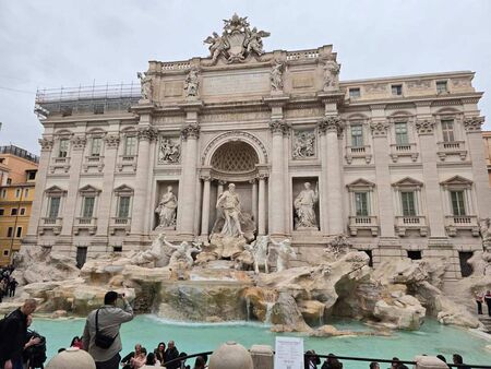 Каква е българската история около фонтана "Треви"