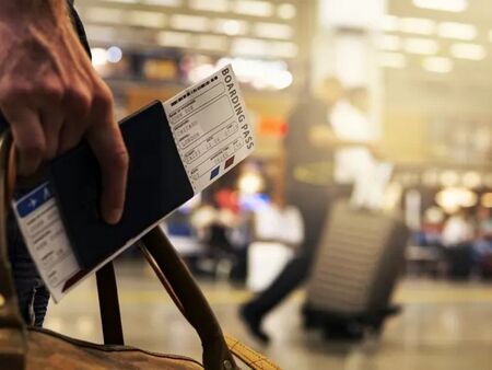 Снеговалежите и силният вятър отмениха над 100 на летището в Истанбул