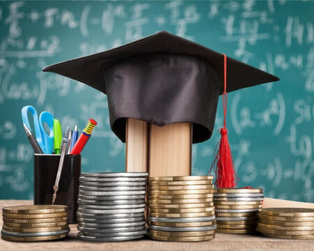 Лихвата по студентските кредити намалява от 7 до 3 процента след решение на НС