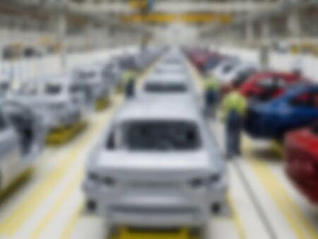 Автомобилната индустрия в Европа навлиза в тежка криза, започват ударни съкращения