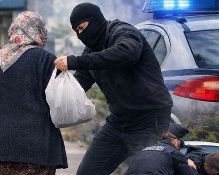 Възрастни хора станаха жертва на грабеж за 50 000 лева след превалутиране