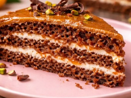 Това е най-бързата и лесна торта - със сочен сиропиран блат и нежен крем в една рецепта, която винаги се получава